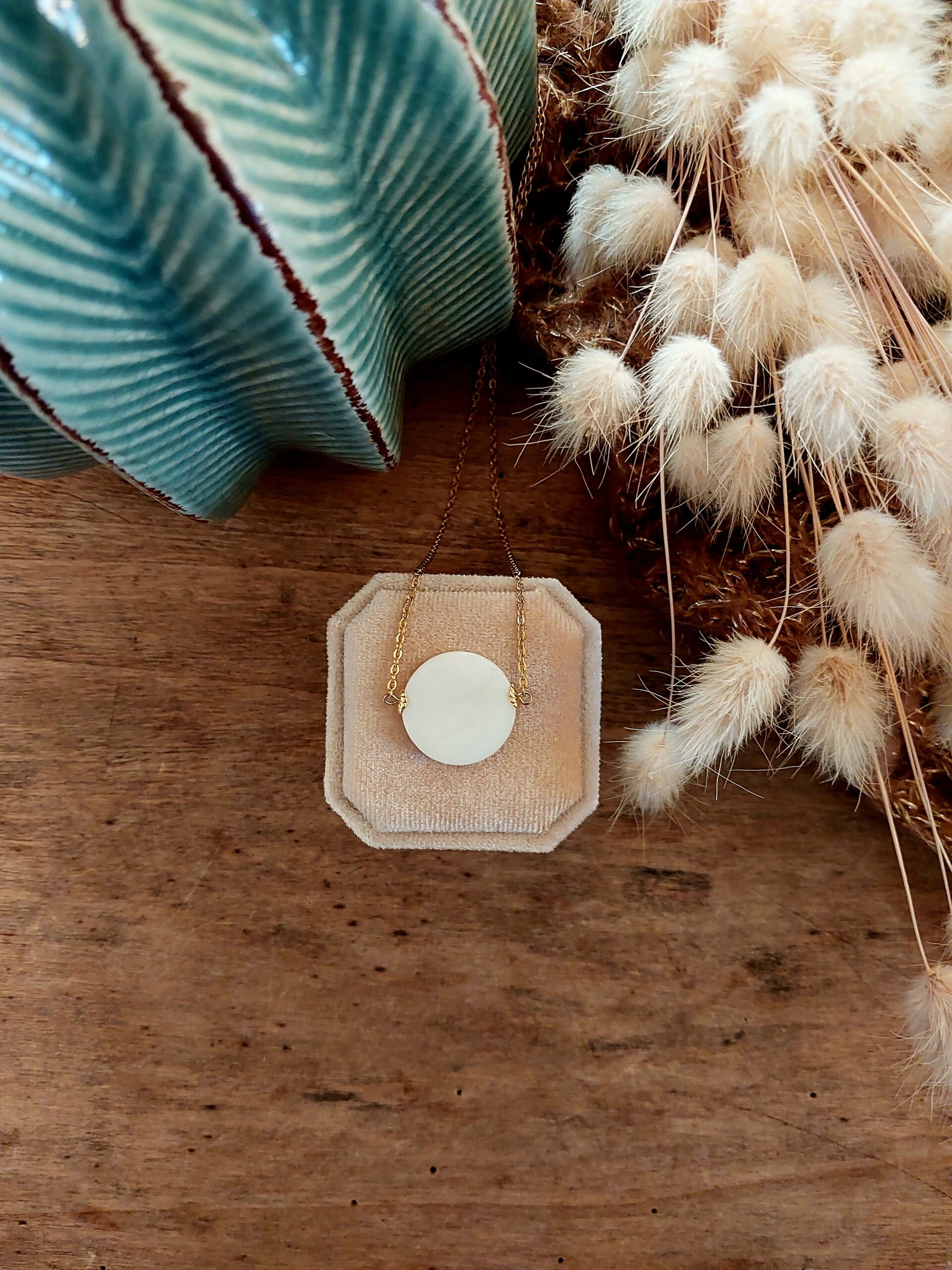 collier-rêves-de-nacre-doré